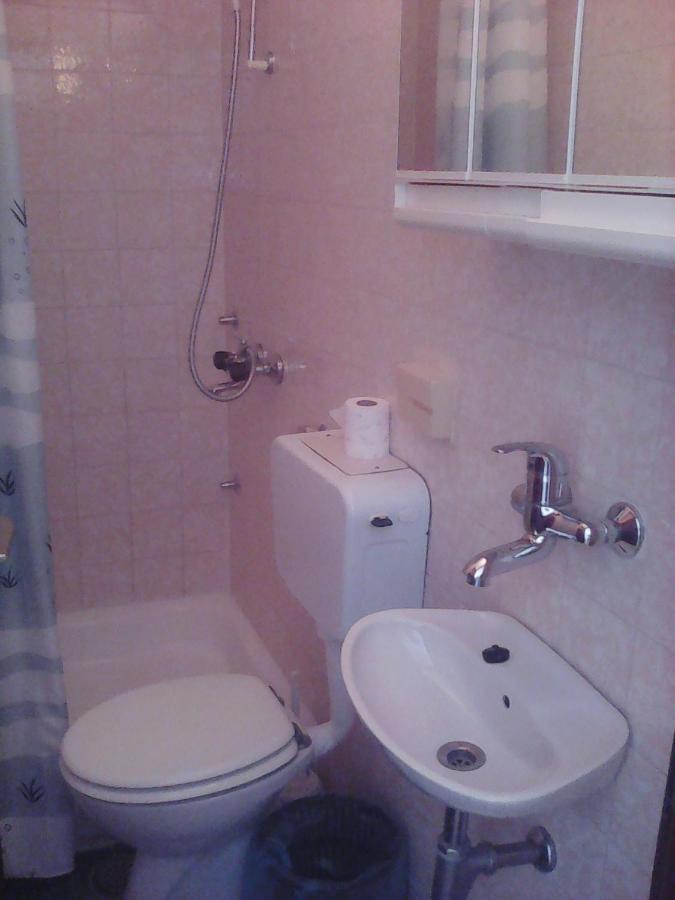 Dvokrevetna Soba S Balkonom I Kuhinjom 1 Apartment Podgora Ngoại thất bức ảnh